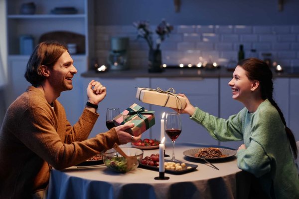 Quelles sont les valeurs des cadeaux dans un couple ?