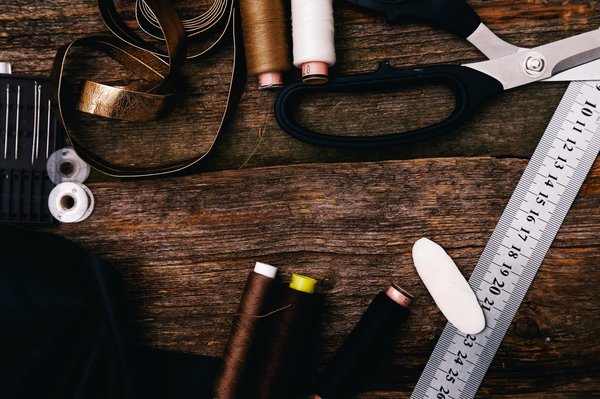 Accessoires pour une machine à coudre : quels sont les indispensables ?